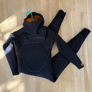 Men’s Patagonia R4 Wetsuit with Hood